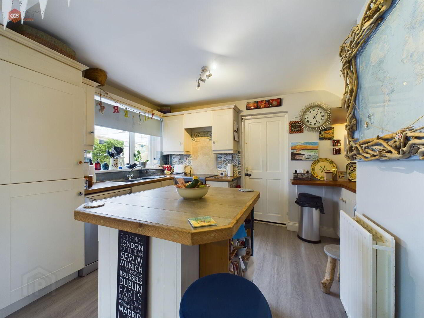 11 Flowerfield Road 6 of 21