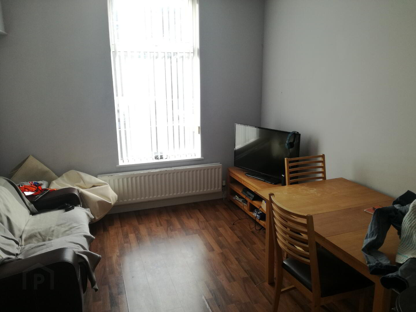 Apt 2, 7 Dunluce Avenue 3 of 6