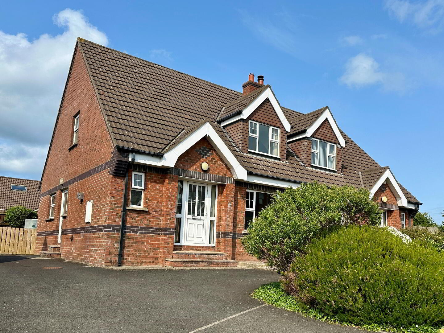 6 Lissadell Grove 1 of 14