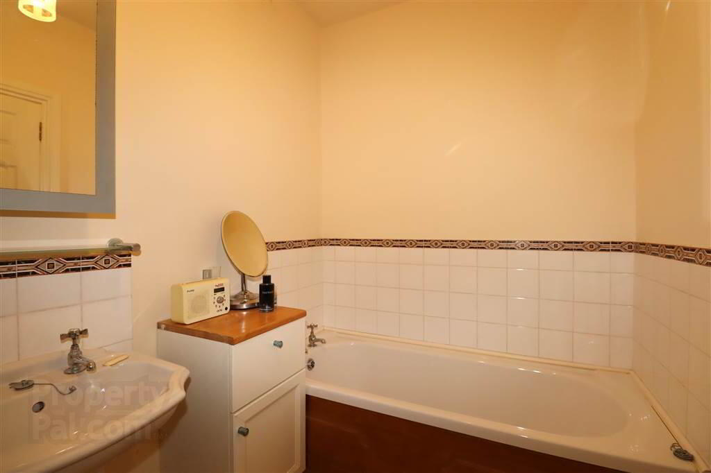 34 Glenmore Place 8 of 9