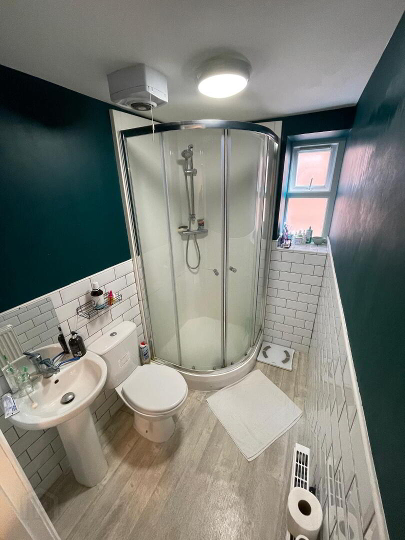 Unit 2, 113 Eglantine Avenue 4 of 9