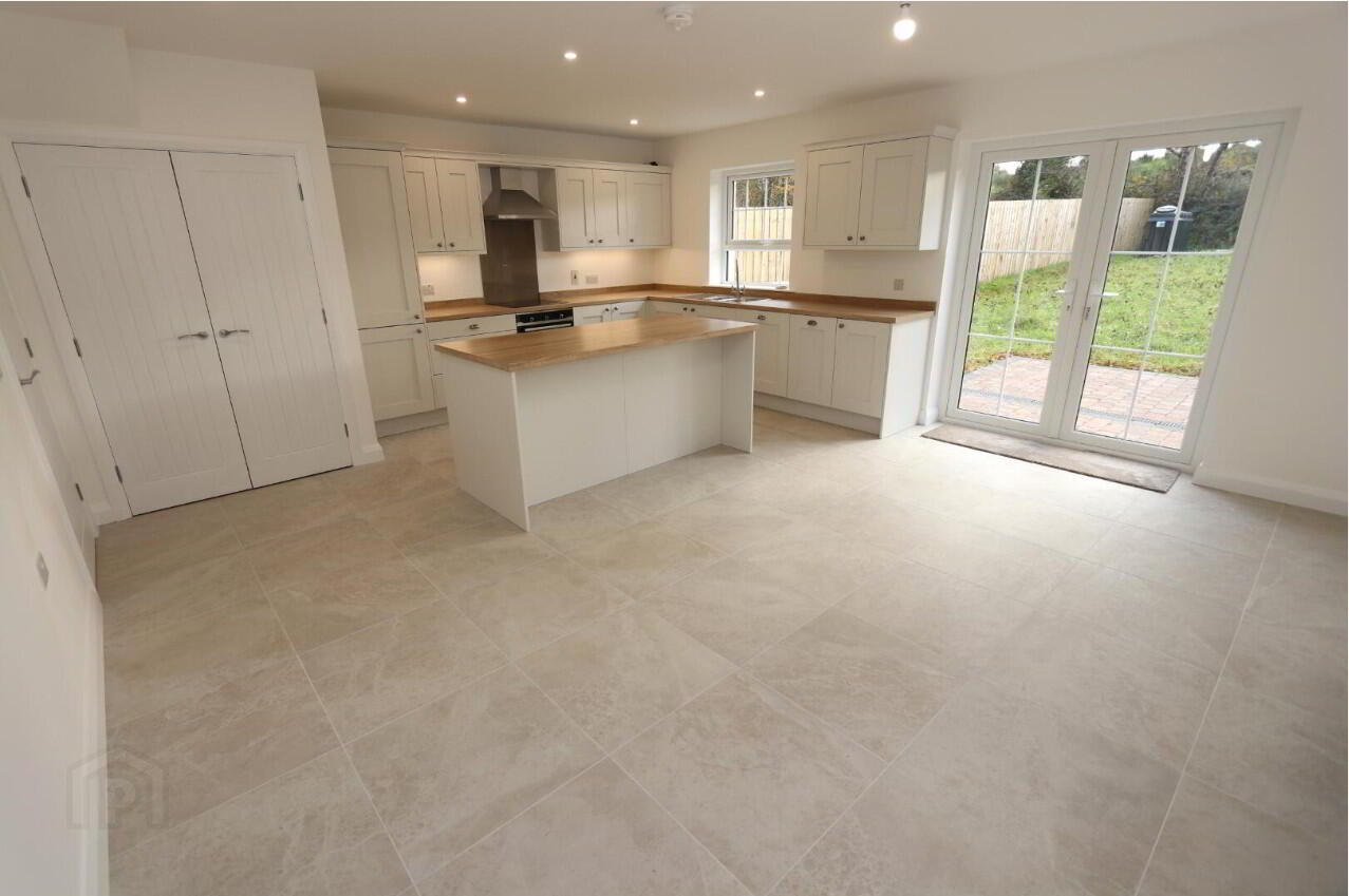 Semi-Detached 4 of 15