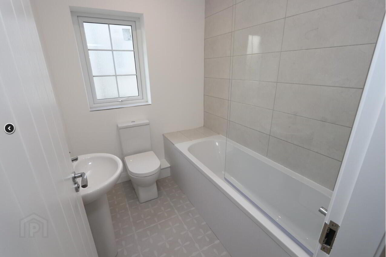 Semi-Detached 13 of 15