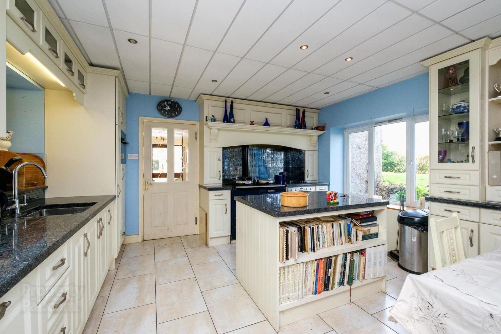 10 Loughries Road 8 of 26