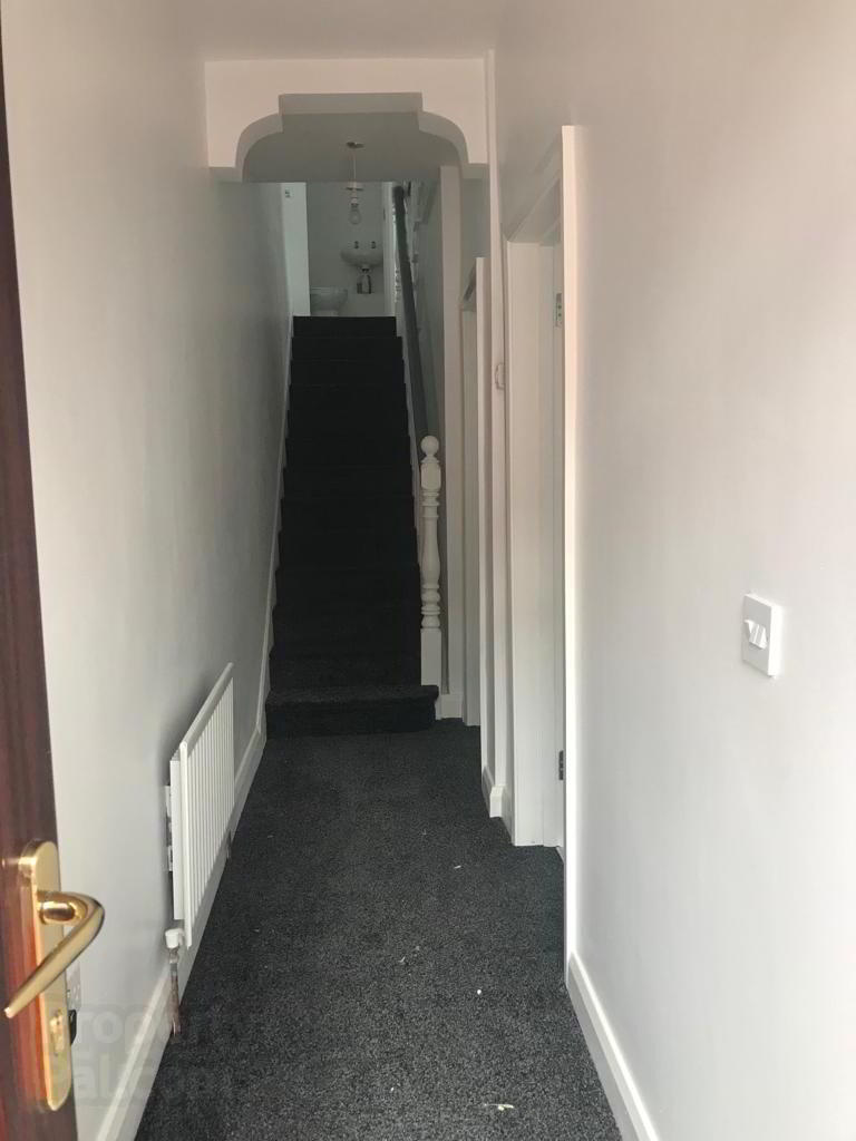 **student Property**, 26 Barry Street