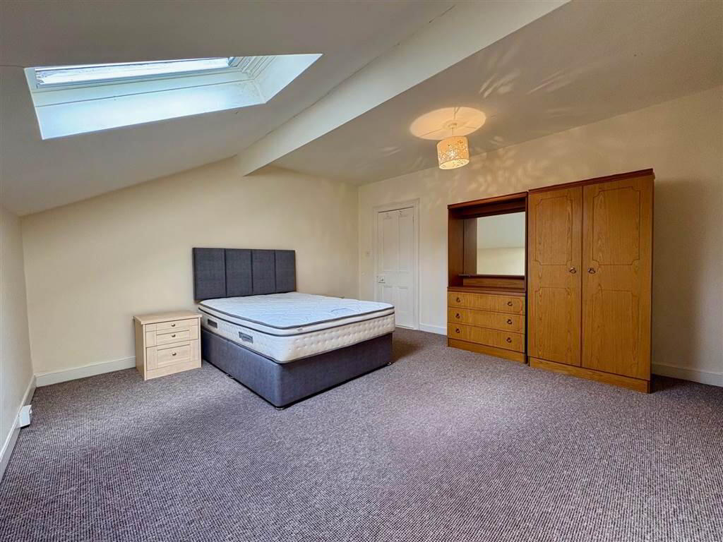 Flat 2, 1 Castlereagh Place 6 of 8