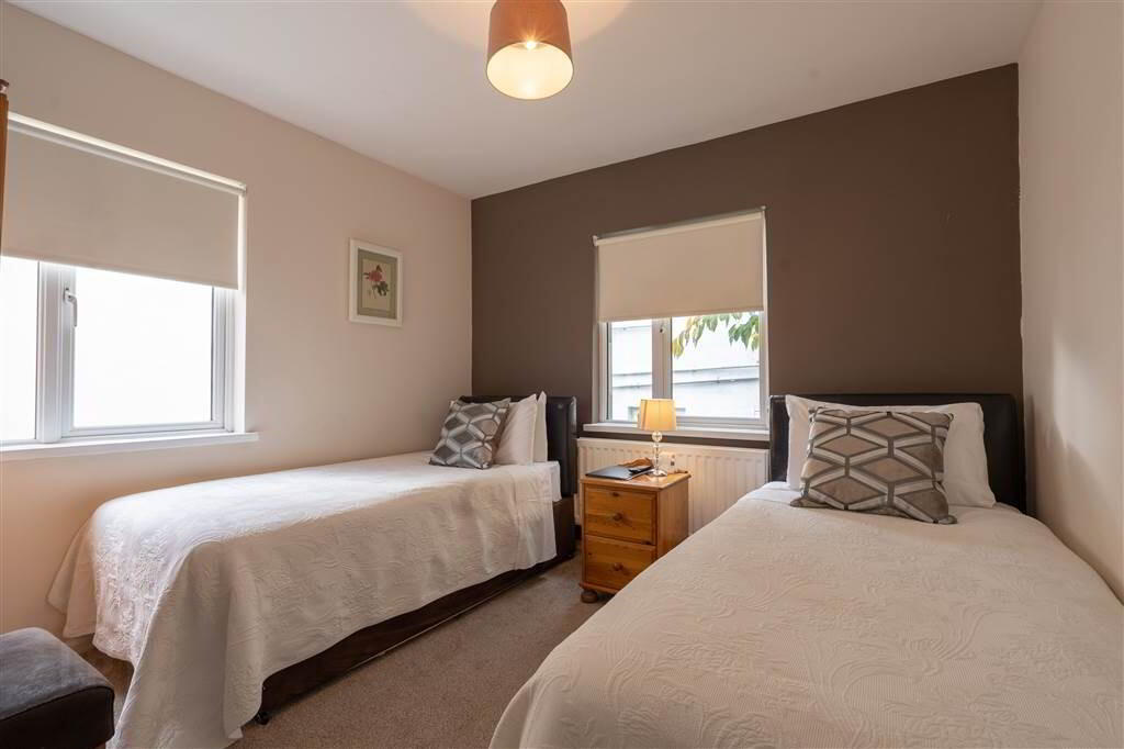 Ennislare House, 7 Princetown Road 12 of 47