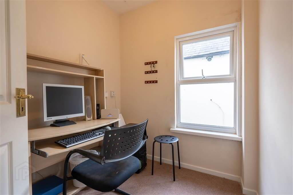 Ennislare House, 7 Princetown Road 17 of 47