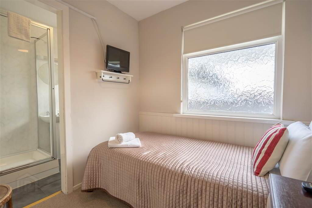 Ennislare House, 7 Princetown Road 20 of 47