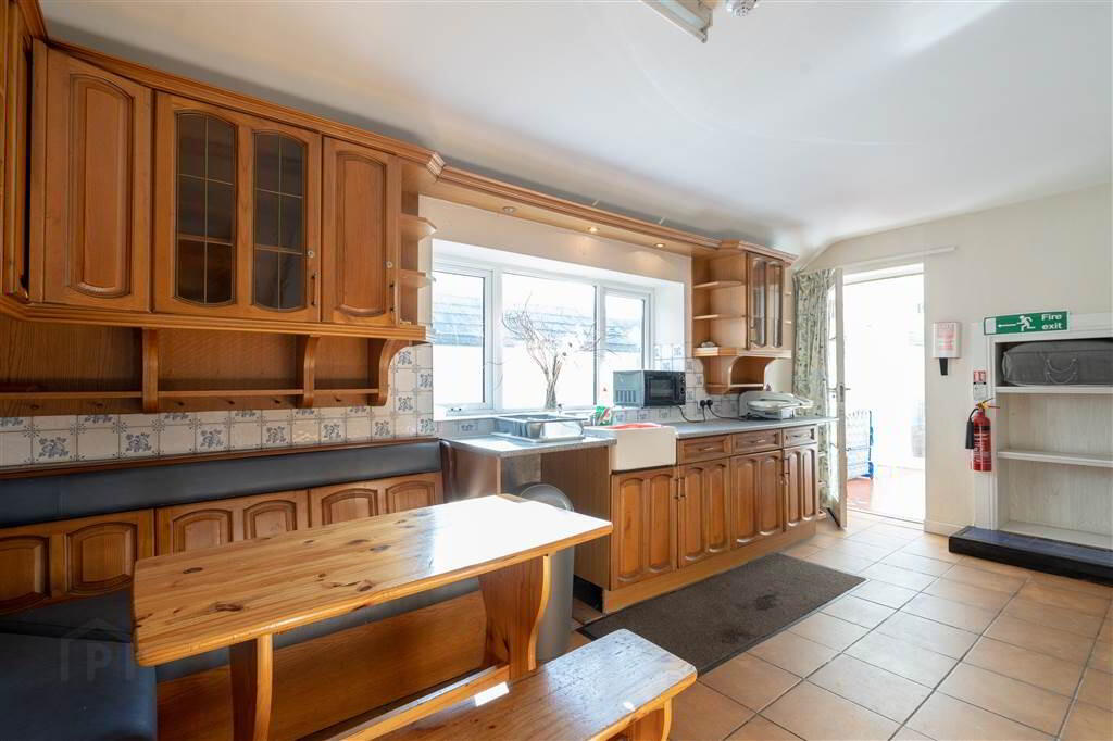 Ennislare House, 7 Princetown Road 33 of 47