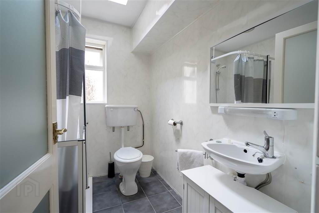Ennislare House, 7 Princetown Road 39 of 47