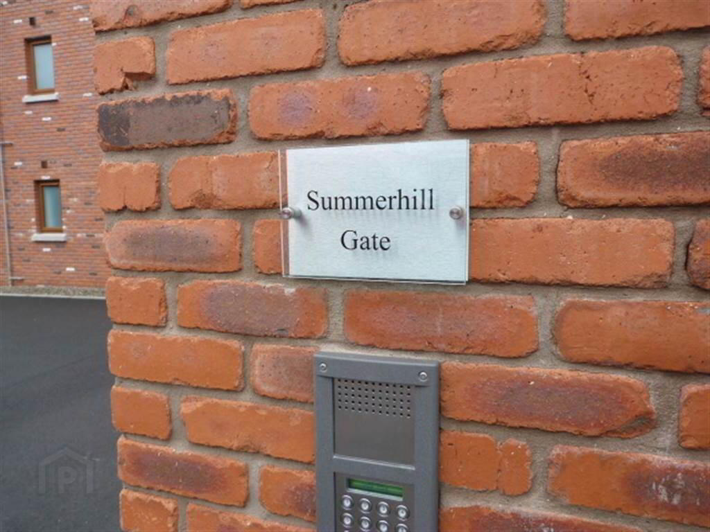 Apt 30 2c, Summerhill Avenue 2 of 9