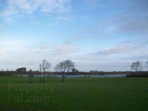 2 Storey Traditional Farmhouse 4 of 6