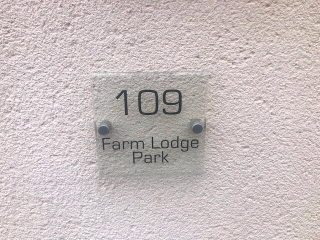 109 Farm Lodge Park
