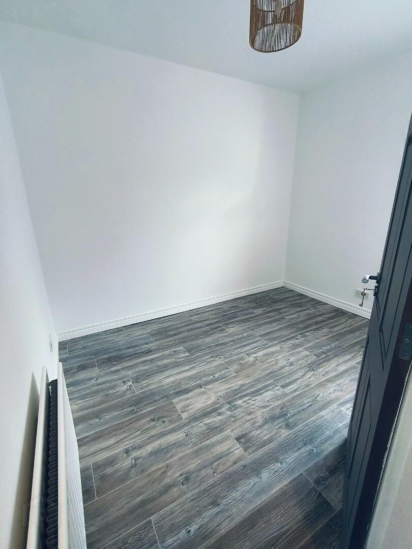 24 Titania Street 8 of 10