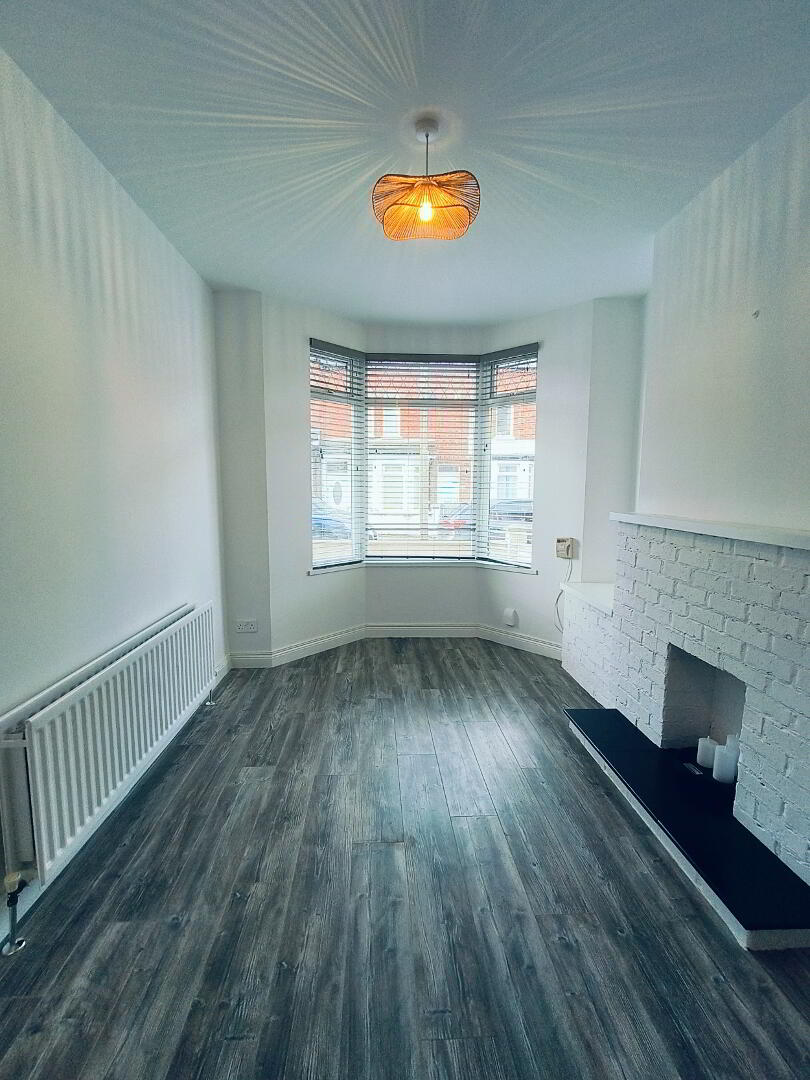 24 Titania Street 5 of 10