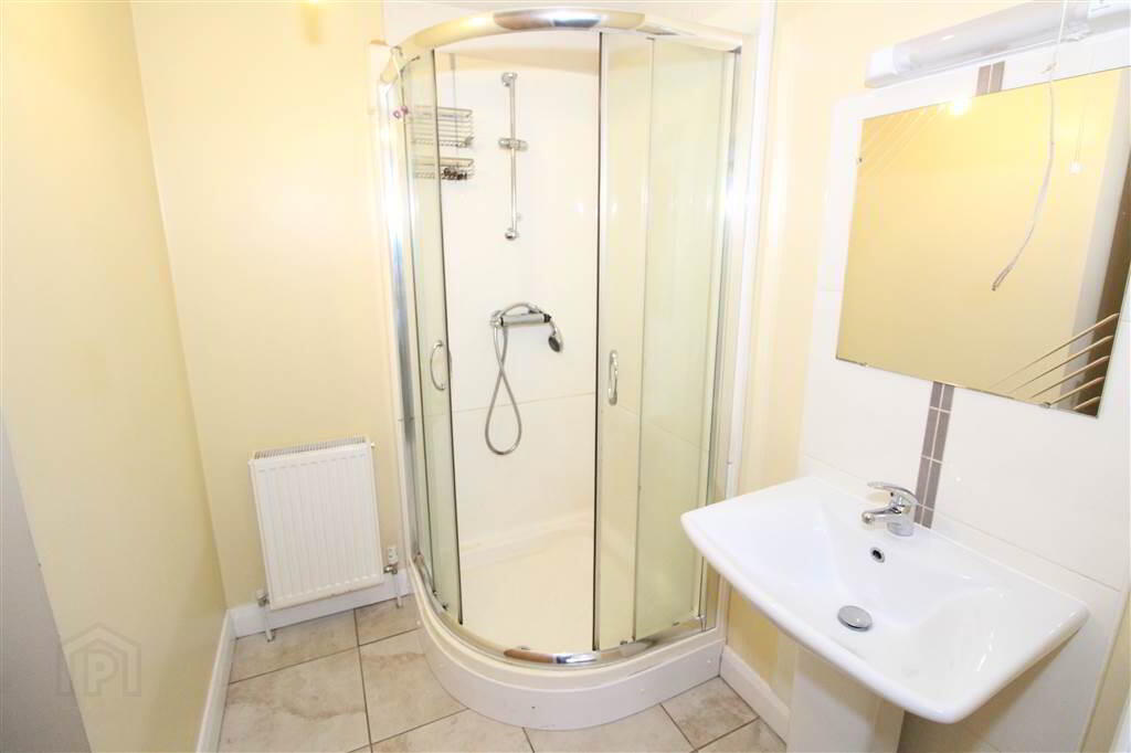 Apt 6 2, Annesley Street 7 of 9