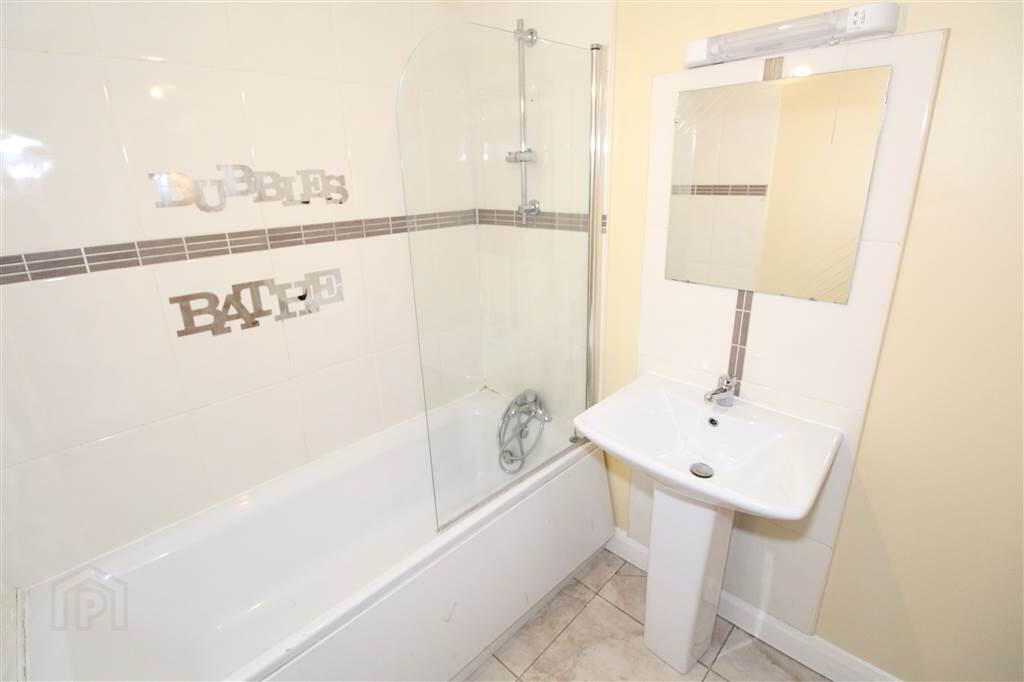 Apt 6 2, Annesley Street 9 of 9