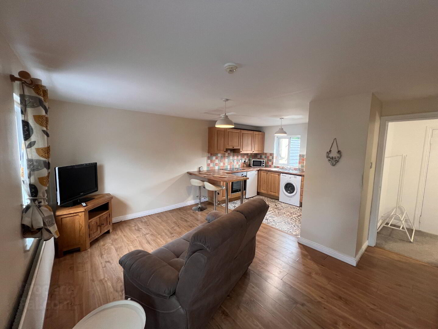 Unit B, 60 Main Street 4 of 10