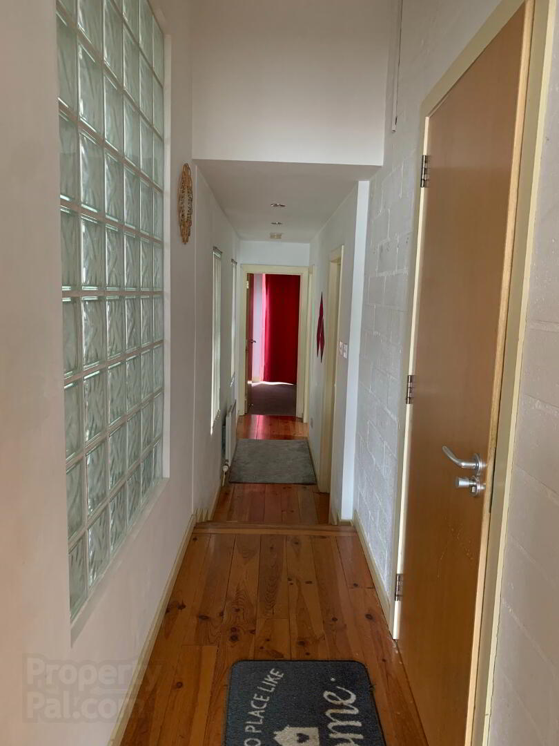 Unit B, 28 Southwell Rd 6 of 9