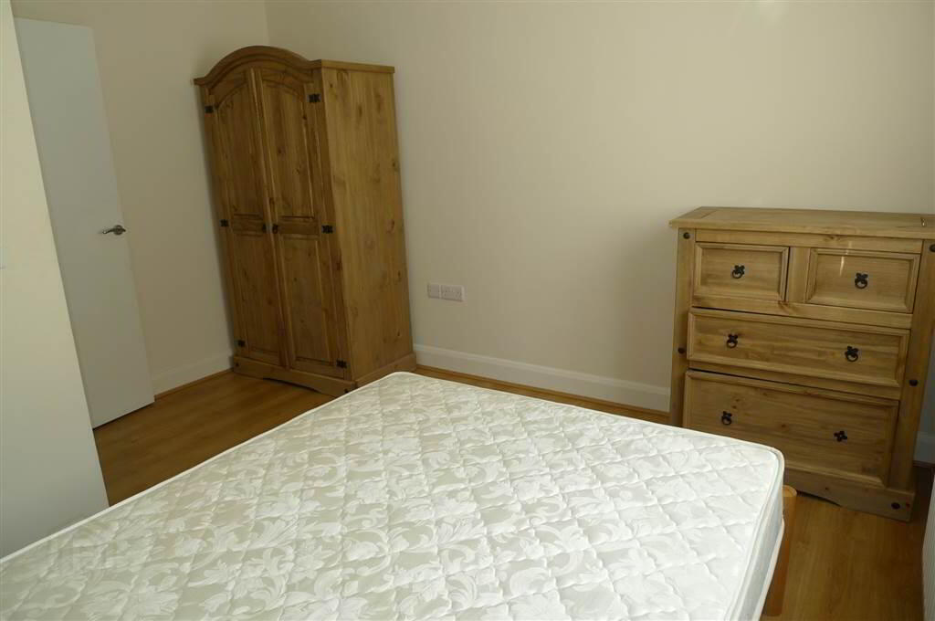 Apt 5 367, Beersbridge Road 4 of 6