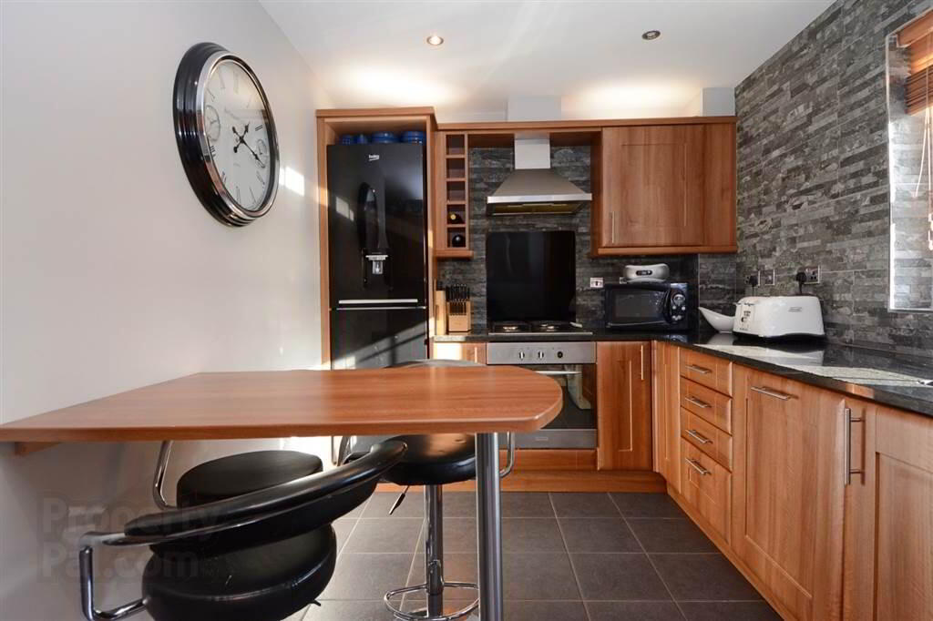Apt 7 Elm House, 2 Beech Heights 5 of 13