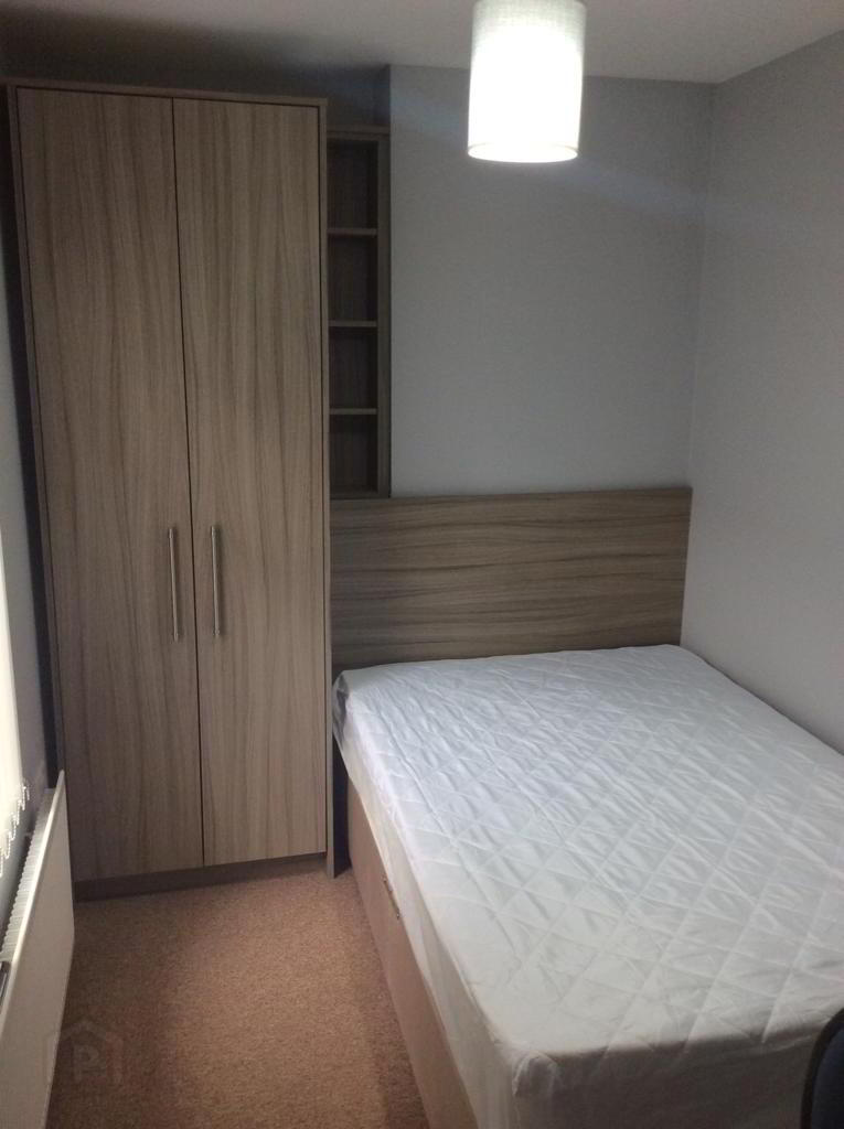 Student Accommodation, 25 Rosemount Avenue 15 of 23