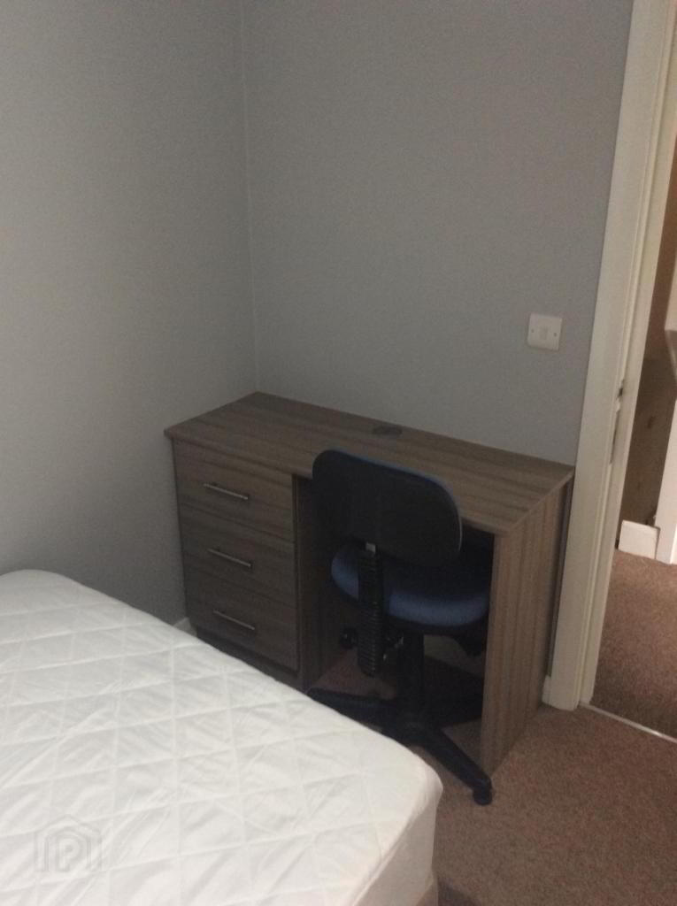 Student Accommodation, 25 Rosemount Avenue 21 of 23
