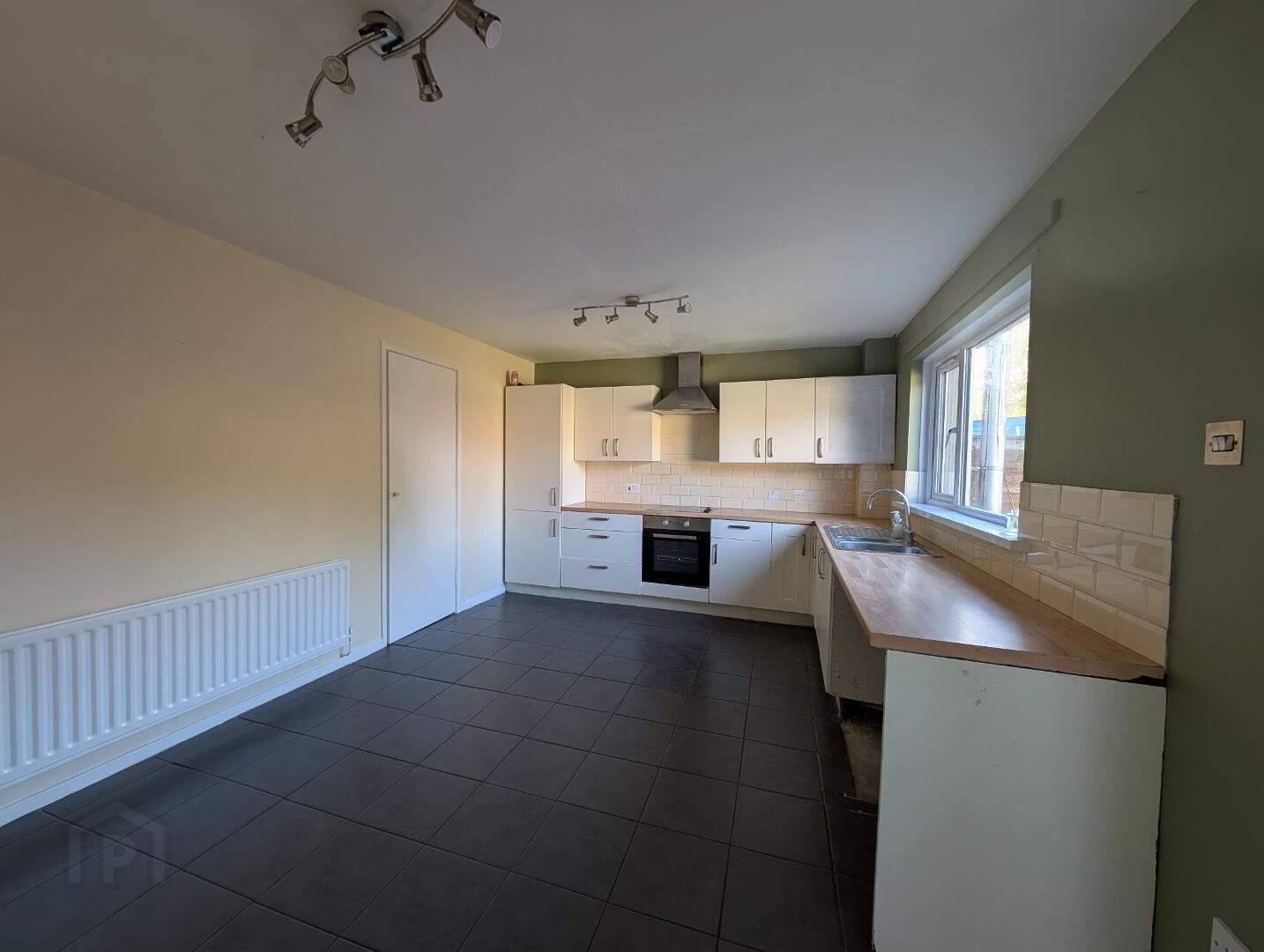 3 Abbot Garden Mews 3 of 7