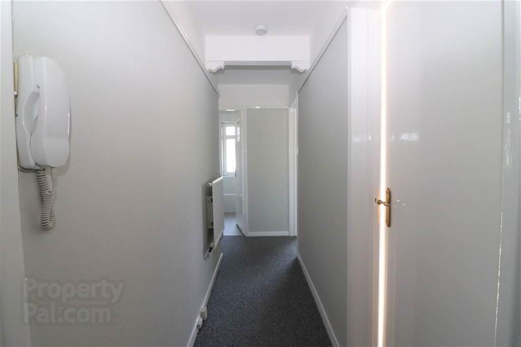 1b Linden Walk 3 of 14
