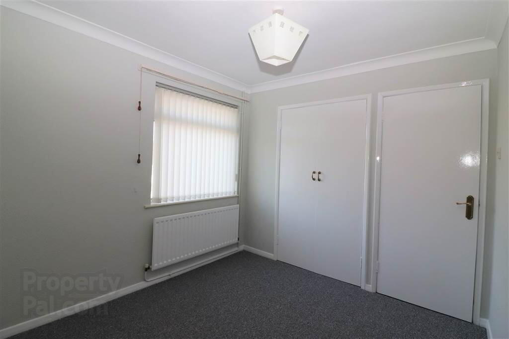 1b Linden Walk 11 of 14