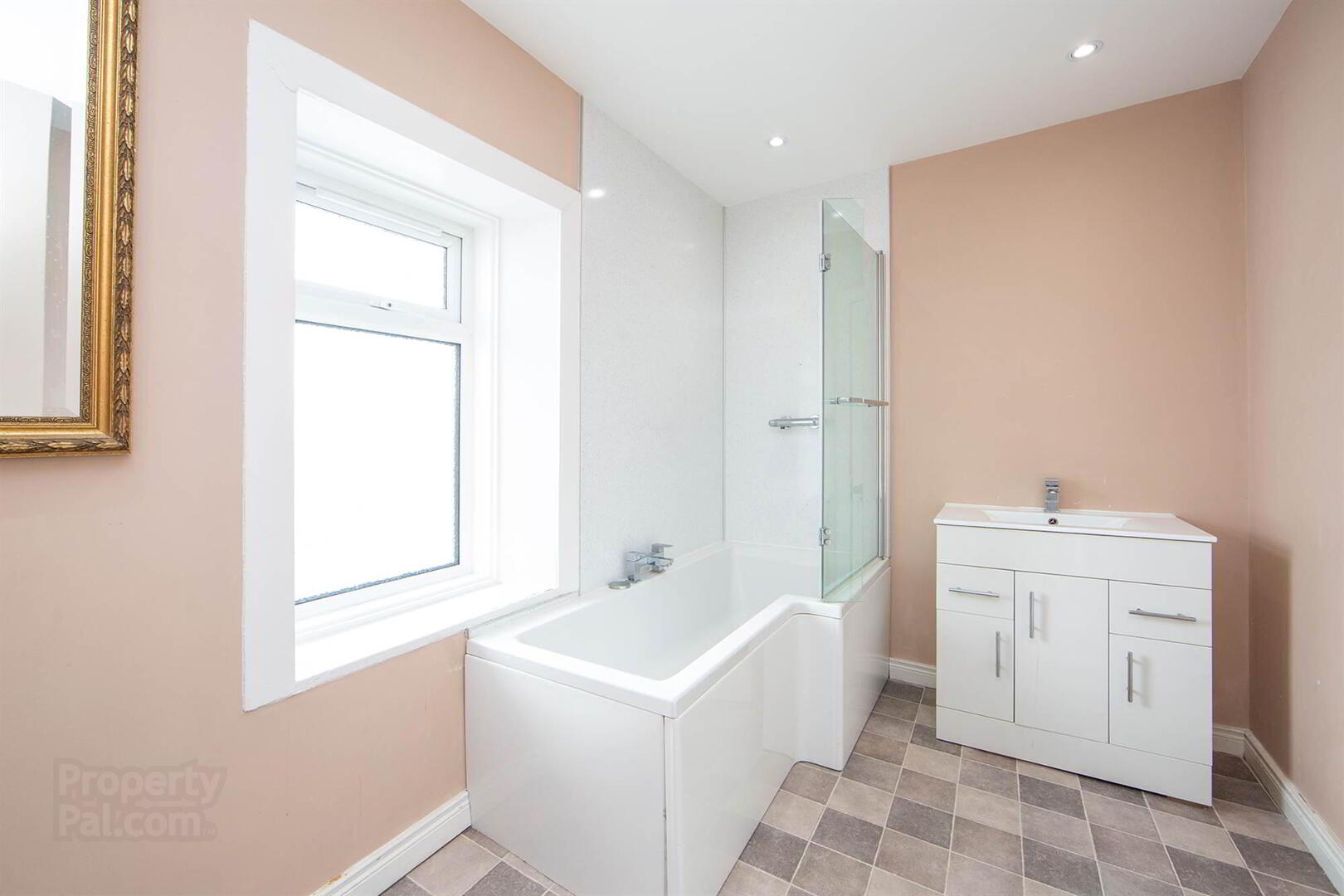 56 Ballyholme Esplanade 21 of 23