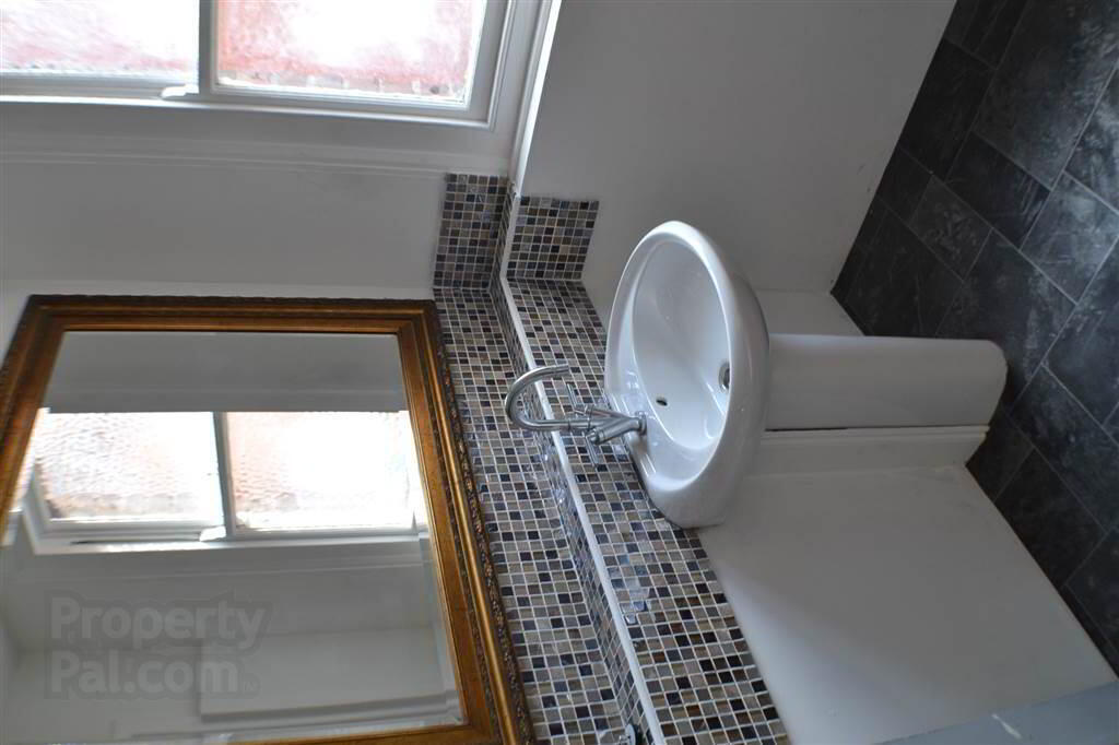 98 Lisburn Road 5 of 6