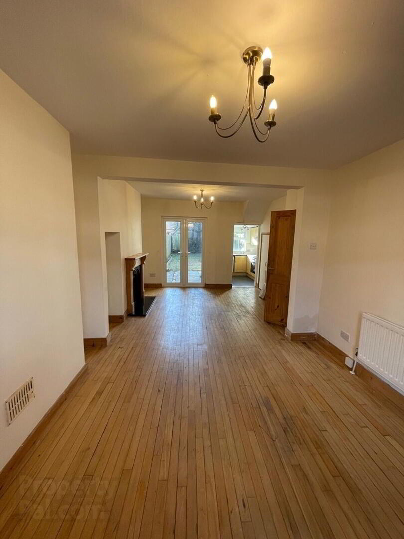 146 Larkfield Road 4 of 12