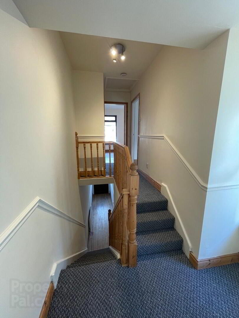 146 Larkfield Road 6 of 12
