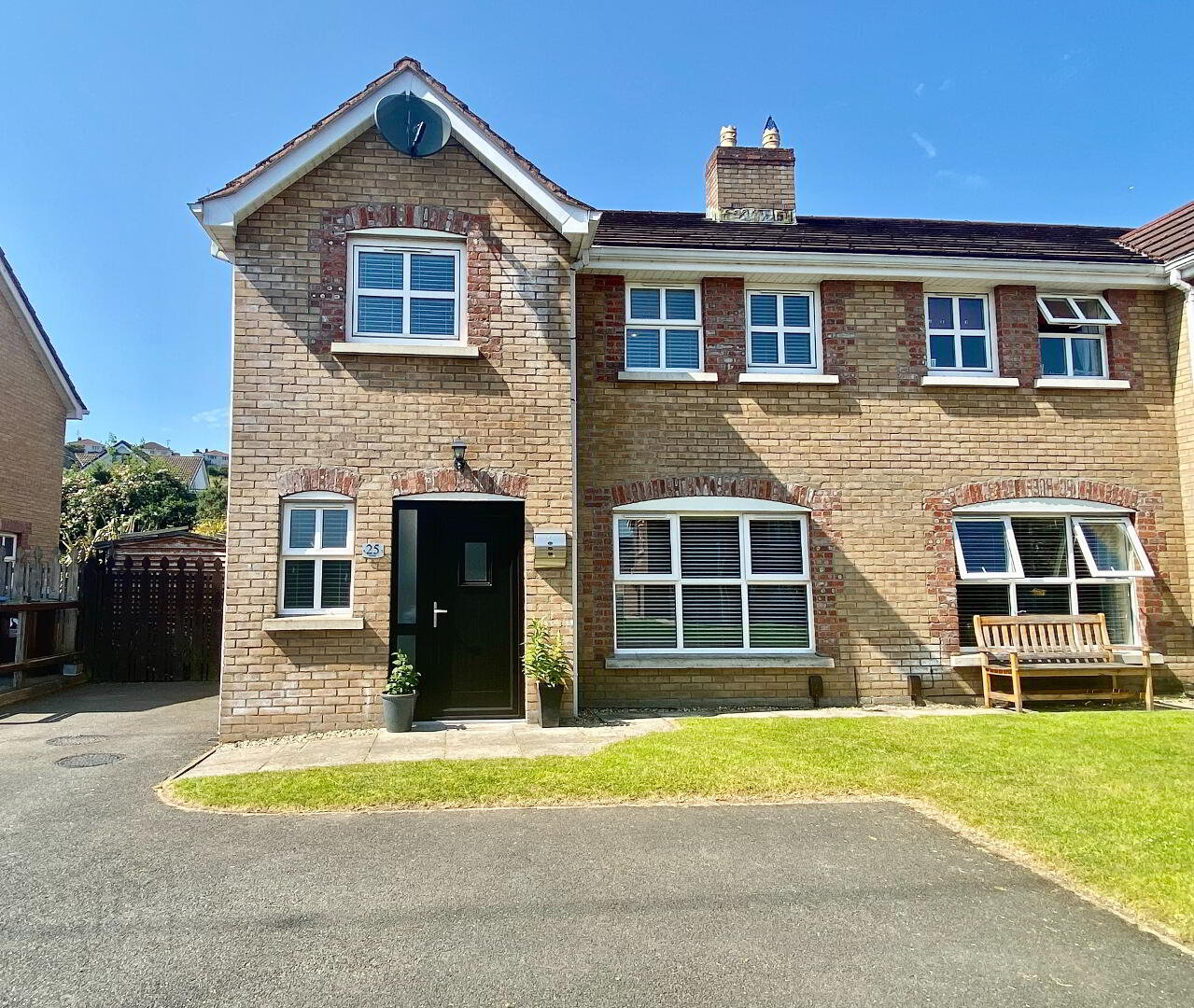 25 Ivy Mead Mews, L'Derry