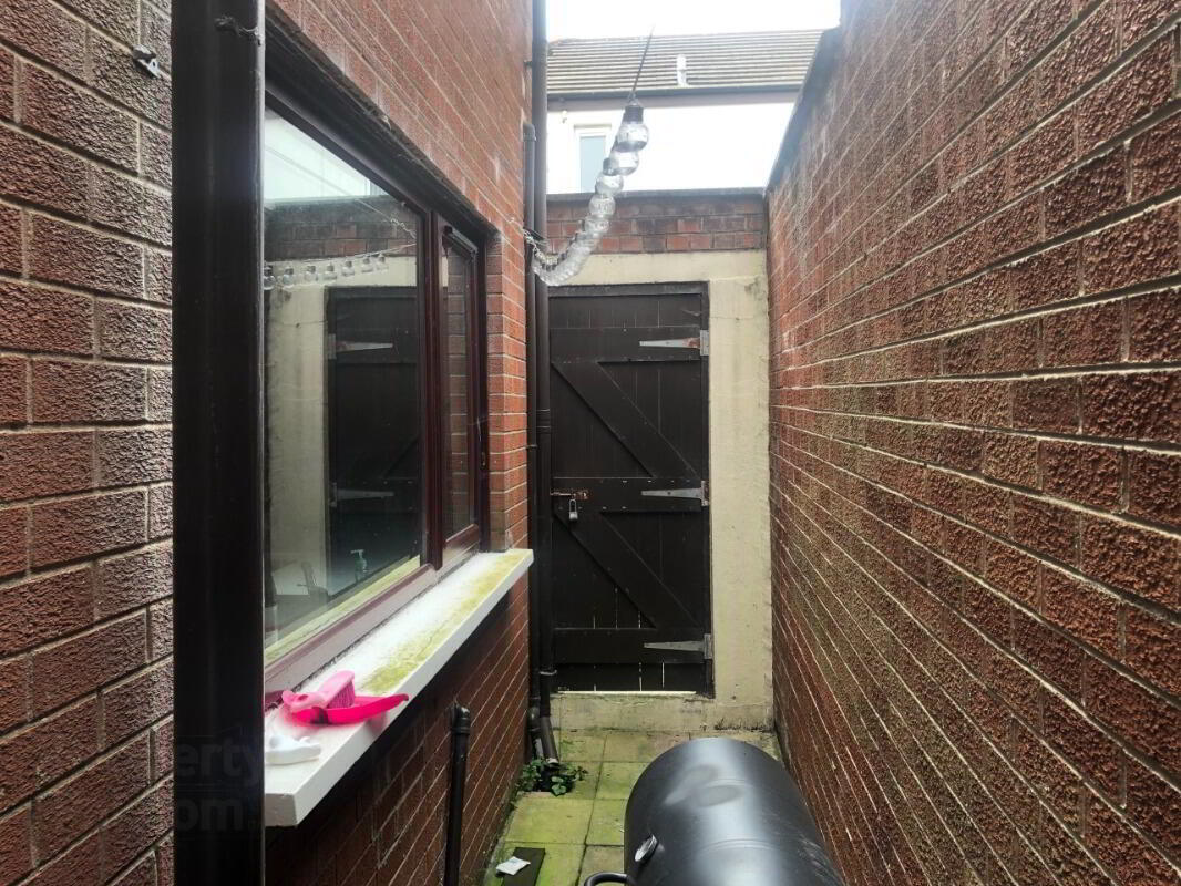 193 Cambrai Street 7 of 14