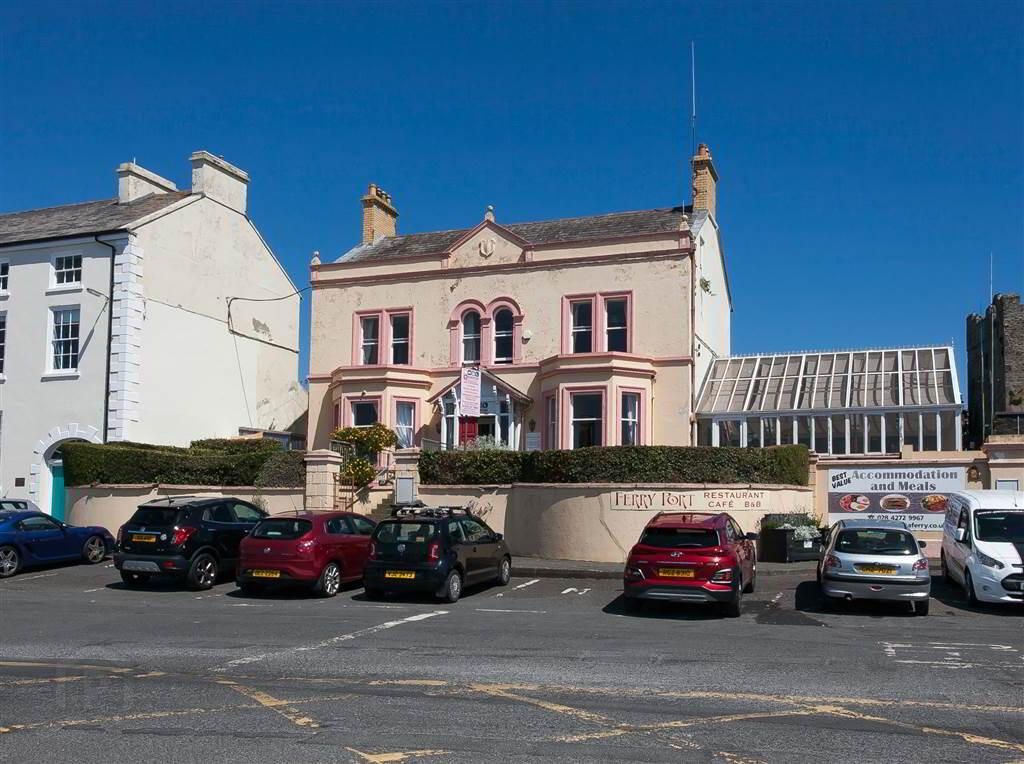 Barholm, 11 The Strand