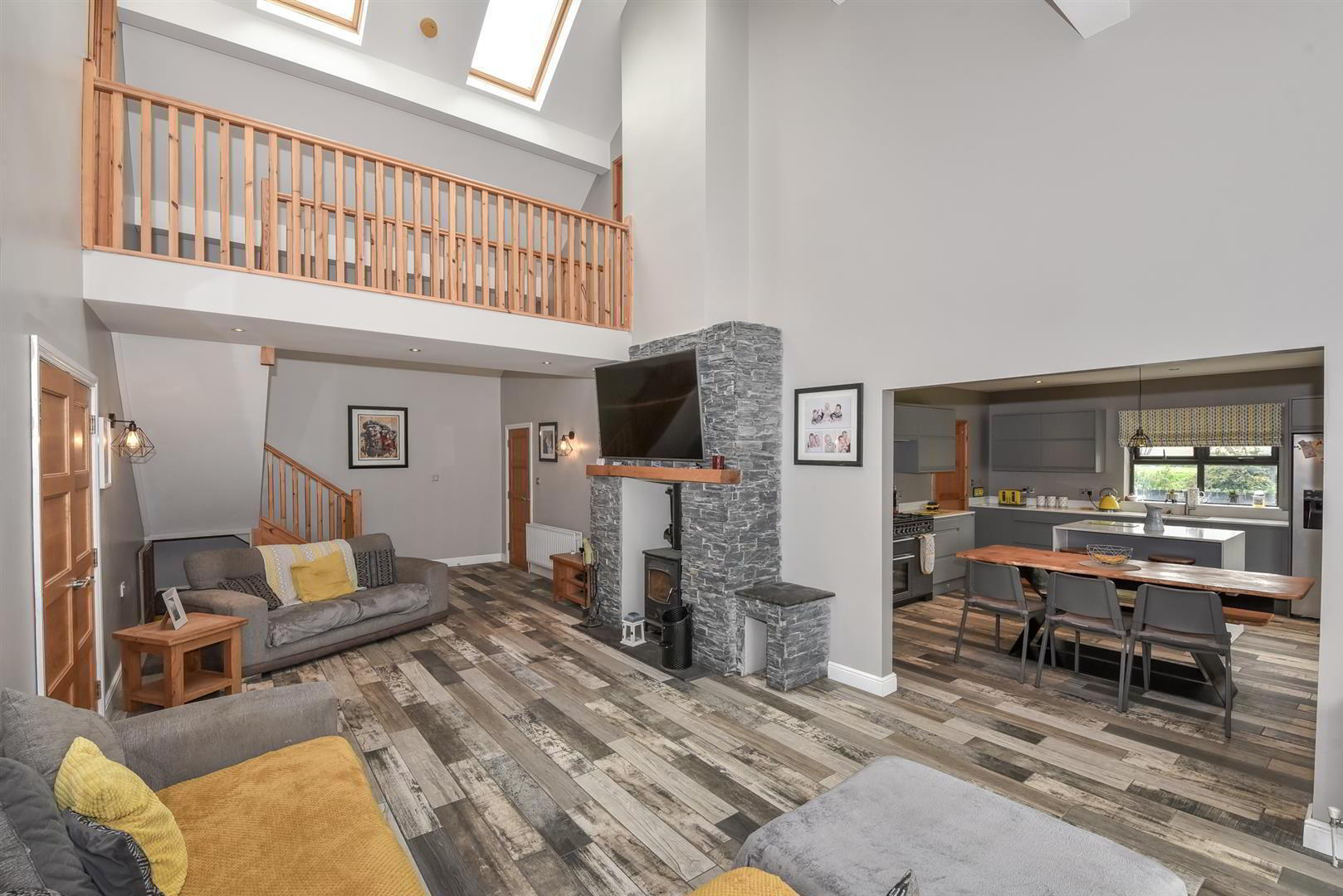 11a Cardy Road East 6 of 26
