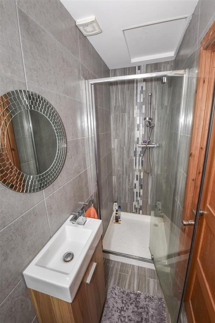 11a Cardy Road East 15 of 26