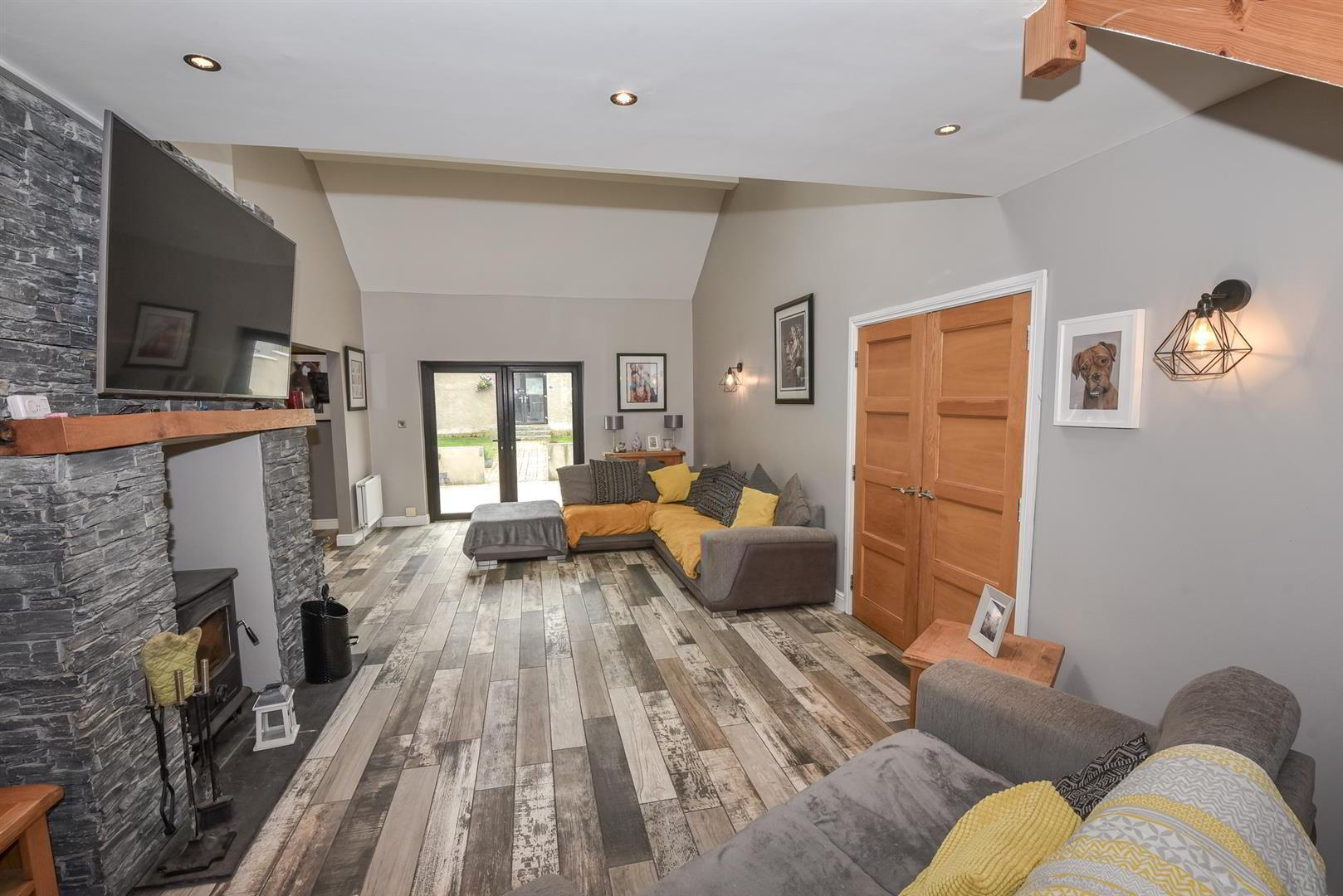11a Cardy Road East 7 of 26