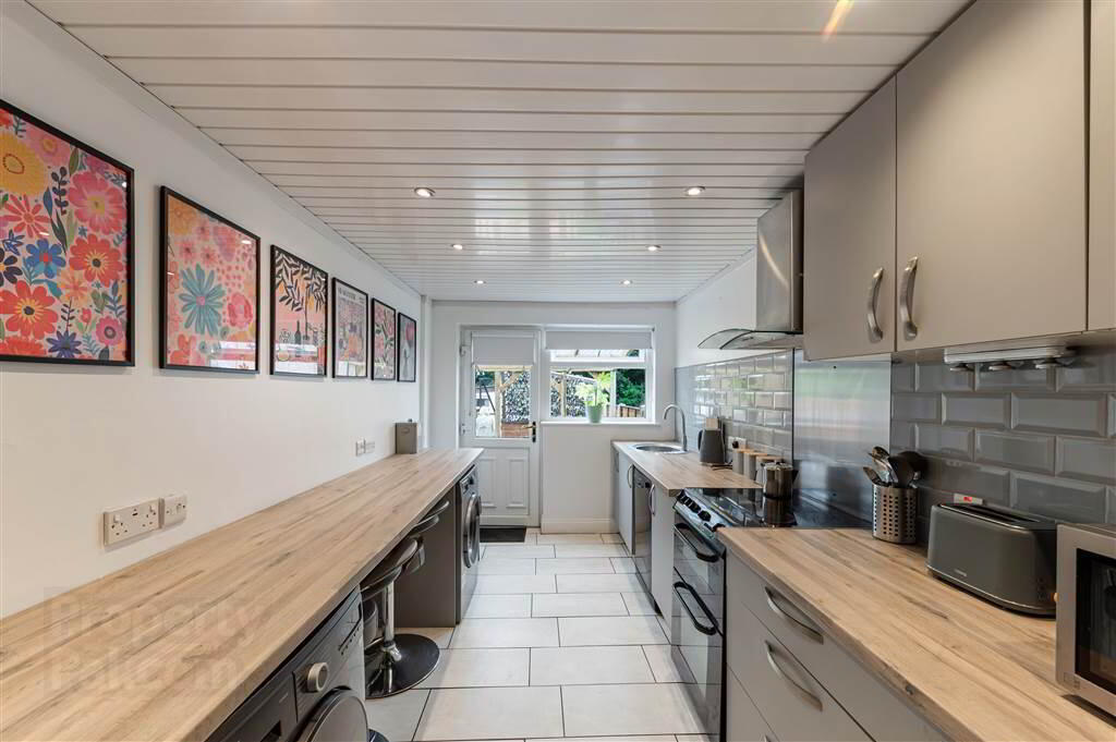 56 Milfort Avenue 14 of 36