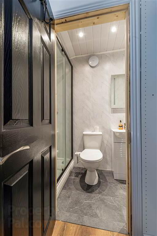 56 Milfort Avenue 29 of 36