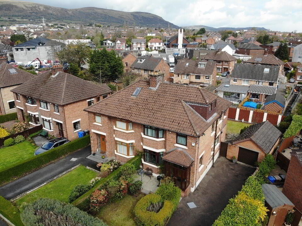 7 Riverdale Park North, Belfast