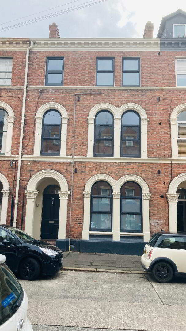 Apt 1 43 Cromwell Road 14 of 14