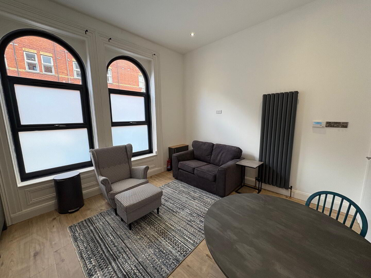 Apt 1 43 Cromwell Road 2 of 14