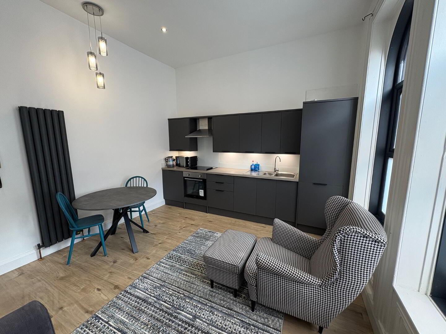 Apt 1 43 Cromwell Road 1 of 14