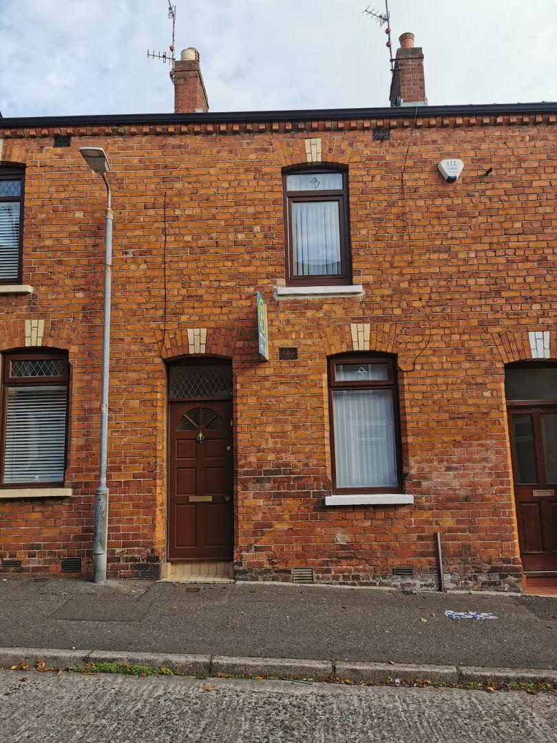 37 Woodvale Street 1 of 8