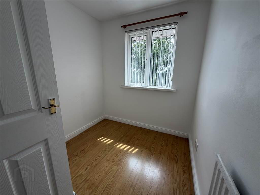 8 Merrion Park 10 of 11