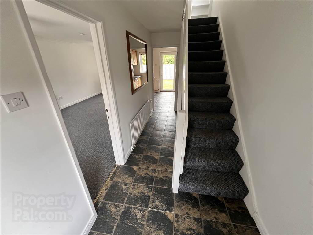 8 Ringhaddy Gardens 2 of 19